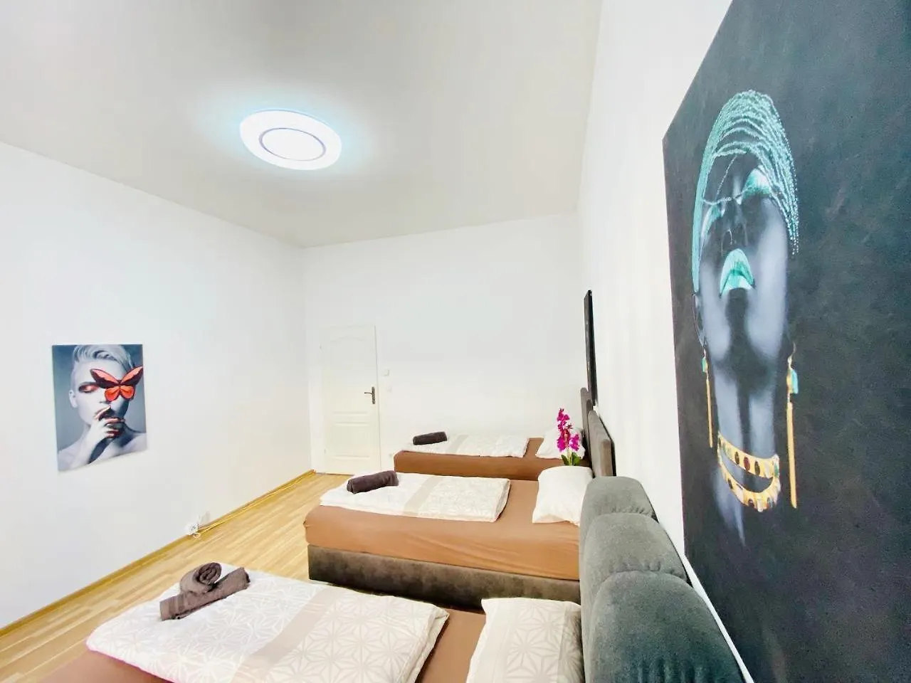 Family Studio- 7 Minutes To Schoenbrunn Palace Vienna Apartment