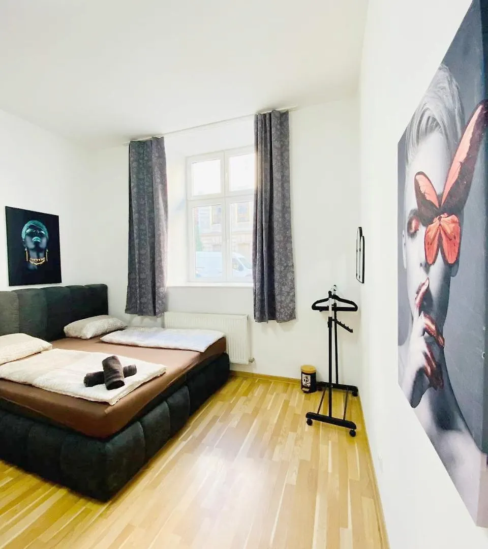 Apartment Family Studio- 7 Minutes To Schoenbrunn Palace Vienna